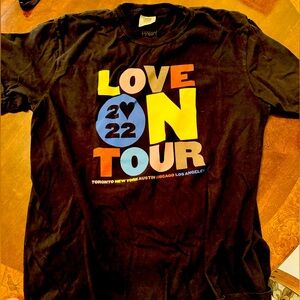 Harry Styles Love on Tour shirt size L